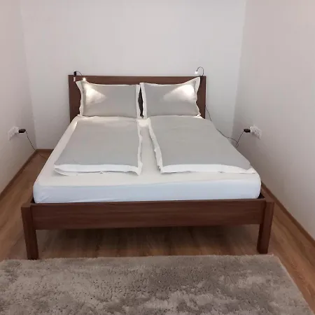 Korvin One Apartman Papa Exterior photo