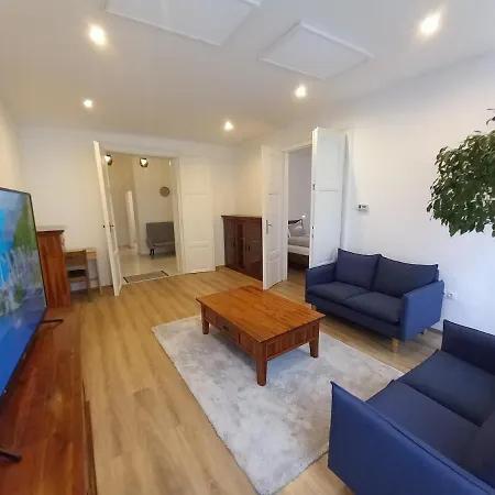 Korvin One Apartman Papa Exterior photo